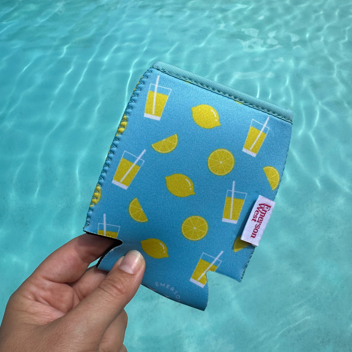 🎁 Poolside Pop™ - Lemonade Can Coolie (12 oz Standard) (100% off)