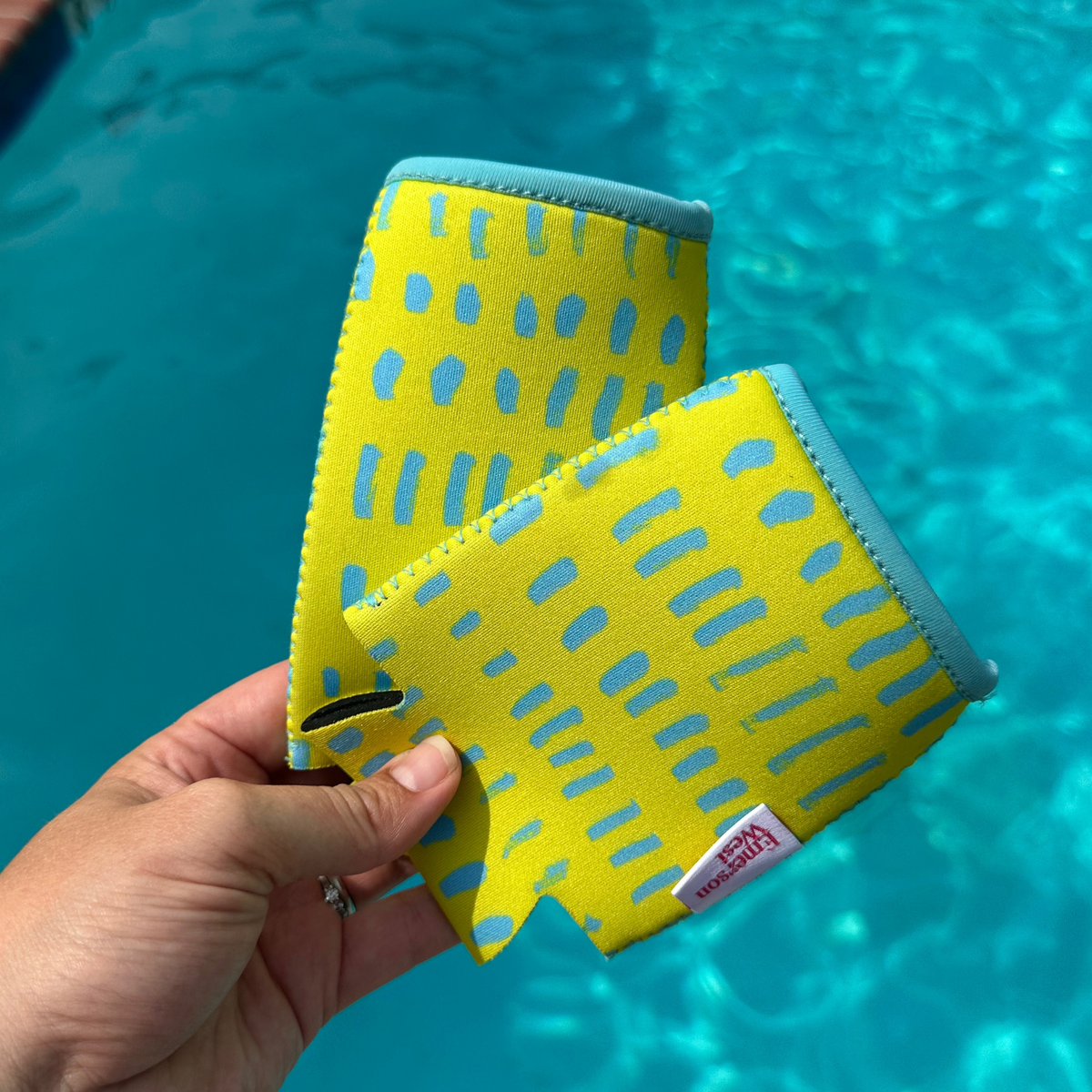 🎁 Poolside Pop™ - Neon Yellow Can Coolie (Standard and Slim) (100% off)
